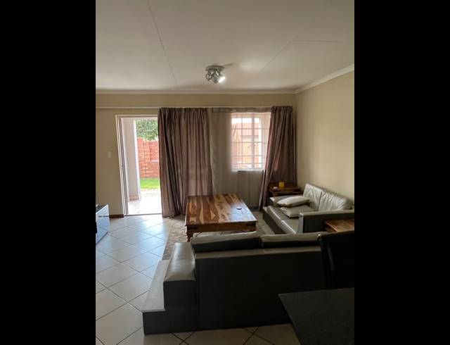 3 BEDROOM TOWNHOUSE FOR SALE IN MONAVONI